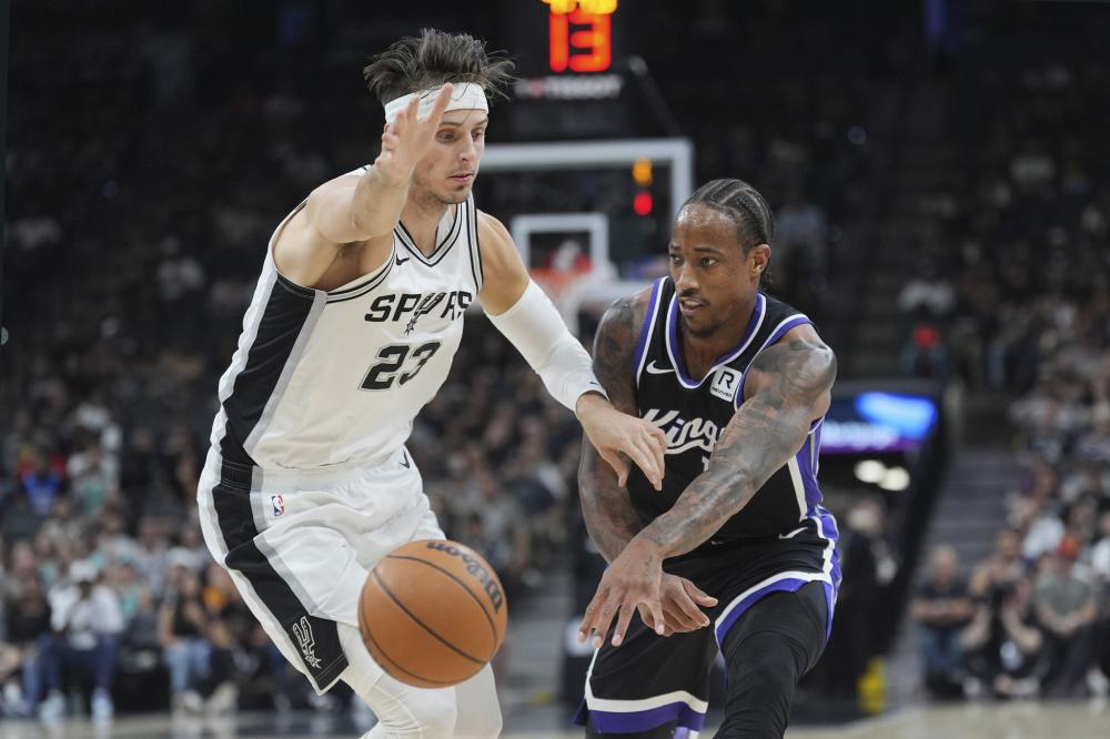 一位来自肯 一位来自肯