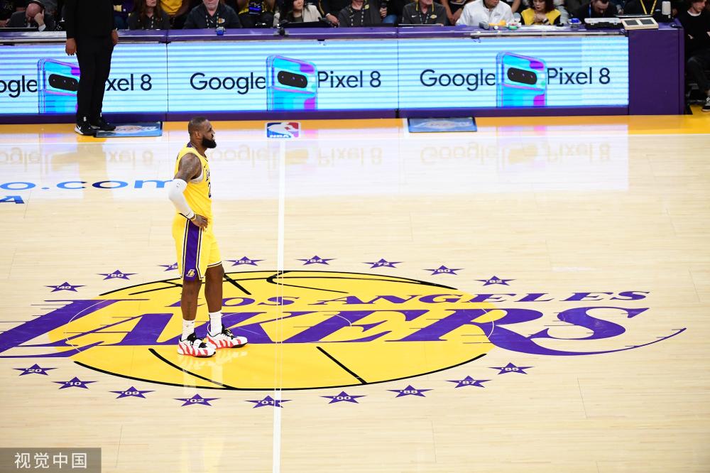 膝盖对于足 膝盖对于足